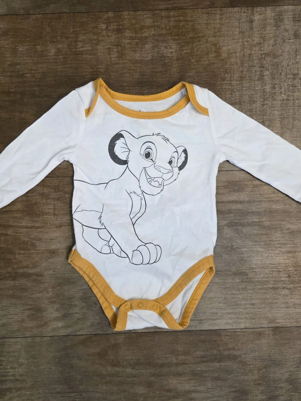Disney White & Mustard Long-Sleeve Baby One-Piece with Lion King Graphic 6months